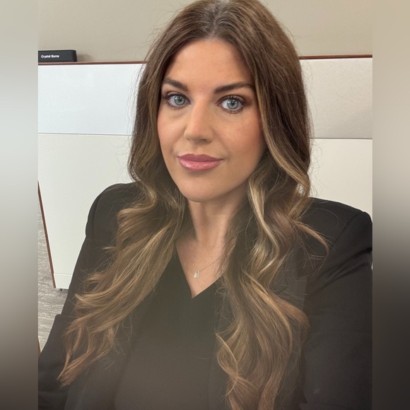 Meet your Posher, Crystal - Picture 4 of 16